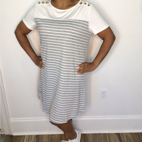 Casual White and Gray Mini Dress with Crew Neck Women’s Size XL Super Soft - Picture 1 of 6